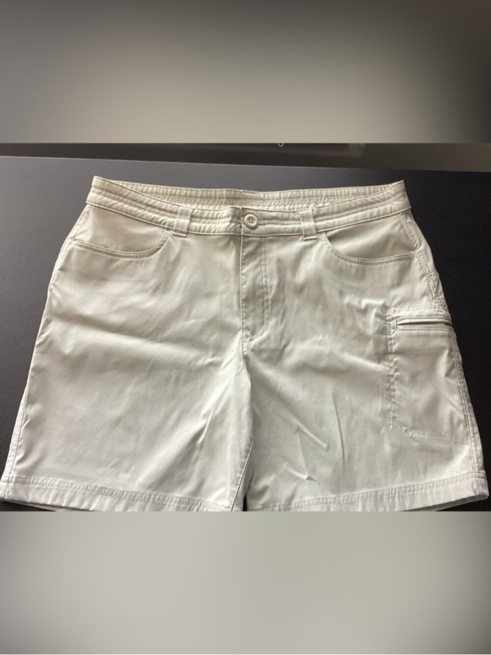 Eddie Bauer Women's Cream/White Utility Shorts